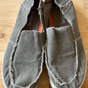 Magellan Outdoors Olive Green Canvas Slip-On Loafers